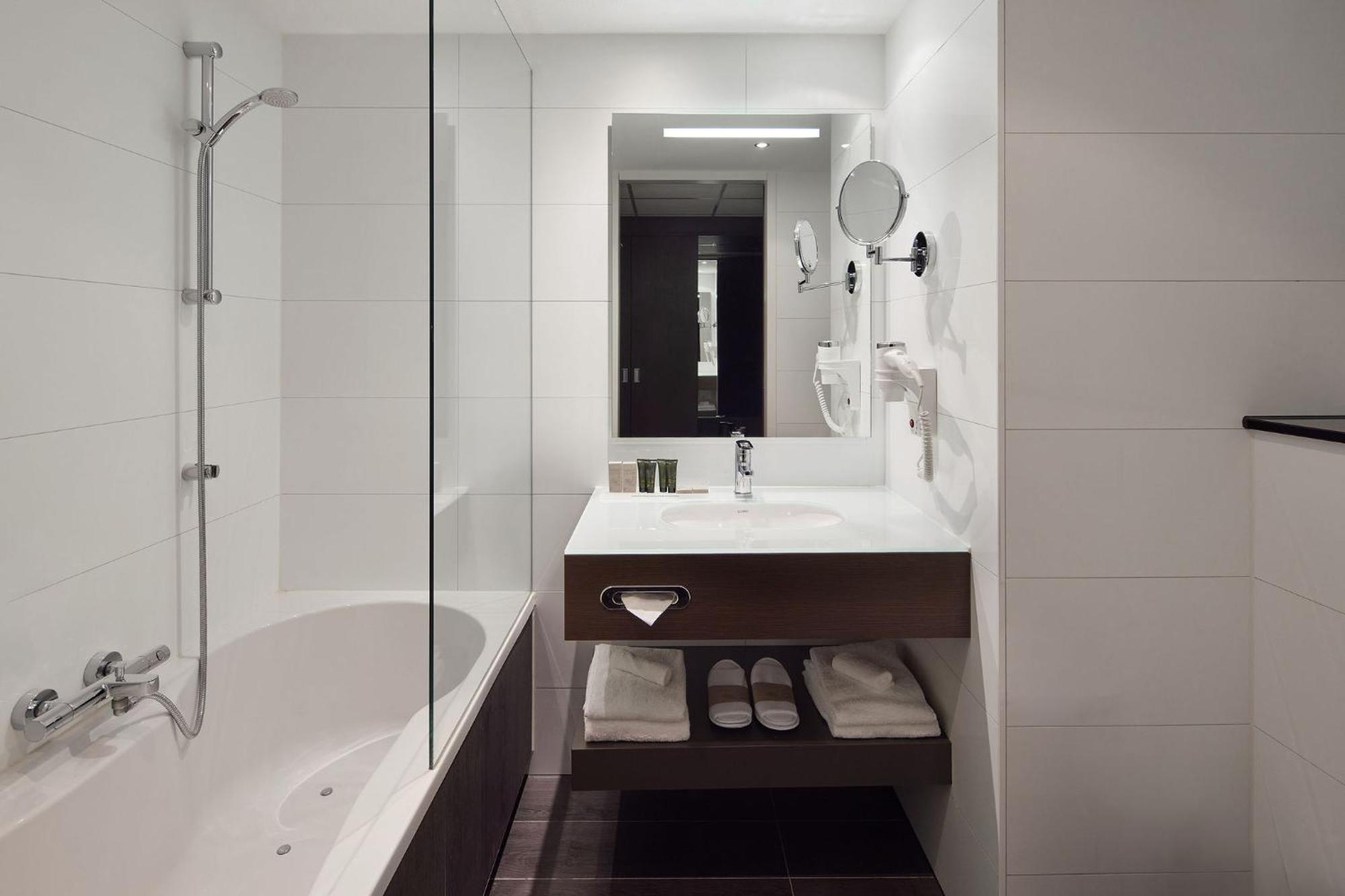 Van Der Valk Hotel Amersfoort-A1 ภายนอก รูปภาพ